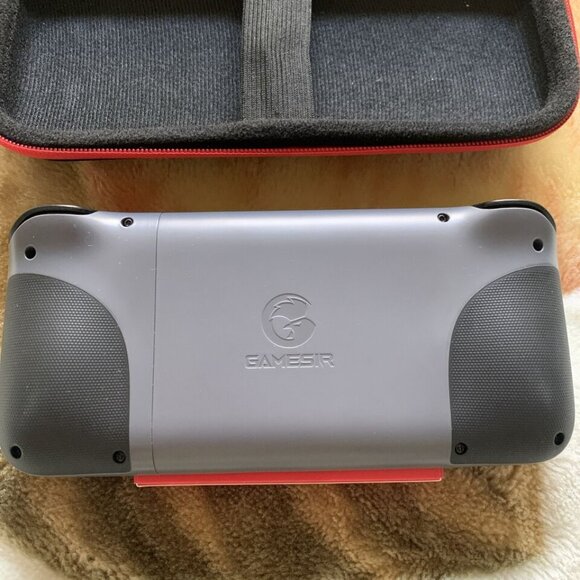 GameSir X2 Bluetooth Wireless Mobile Game Controller - Picture 4 of 5